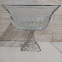 تعدادی ظروف در حد نو