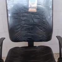 صندلی مدیریتی تمیز و سالم در حد نو|صندلی و نیمکت|شاهینشهر, گرگاب|دیوار