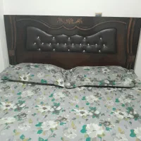 تخت خواب دو نفره چوب