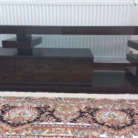 میز تلویزیون بسیار تمیز