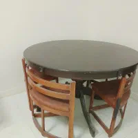 میز گرد با چهار عدد صندلی