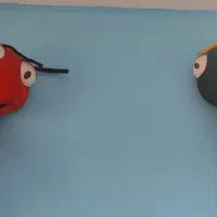 دوعدد عروسک مورچه یک متری