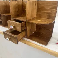 استند لوازم ارایشی|آرایشگاه و سالن‌های زیبایی|کاشان, کوچه باسکول|دیوار