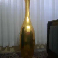 گلدان کنارسالنی همراه باگل داخلش سایزبلند