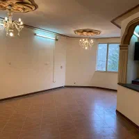 ۱۲۵ متر اداری / ۴ راه دانش آموز / تکواحدی