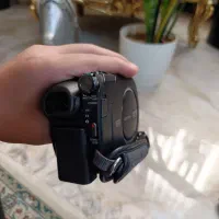 یک دوربین کلکسیونی قدیمی شارژر و کیف|دوربین عکاسی و فیلم‌برداری|اندیشه, اندیشه فاز ۱|دیوار