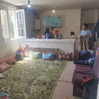 کارگر باغ وارد به باغبانی