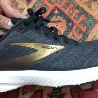 کتونی بروکس اورجینال ۴۴