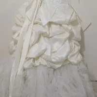 سه عدد لباس عروس بفروش میرسد