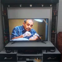 تلوزیون هیوندا ۴۳اینچ به همراه میزتلوزیون