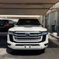 لندکروزر LC300 GXR 2025 خشک  پلاک دائم منطقه آزاد