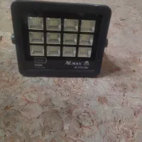 پرژکتور (پنل خورشیدی ) v. max