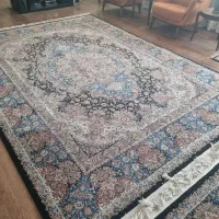 فرش‌ماشینی 9متری، دستباف‌گونه 1000شانه، تراکم 3000