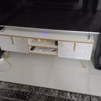 میز تلویزیون و جاکفشی