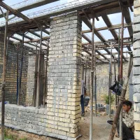 اجرای اسکلت بنایی تا شیبندی با مصالح سطح شهر