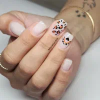 آموزش و خدمات کاشت ناخن|خدمات آرایشگری و زیبایی|اسلامشهر, شهرک مفیدی|دیوار