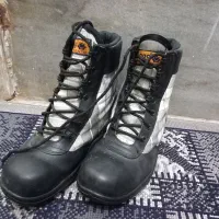 چکمه بنددار سایز ۳۹ و ۴۰