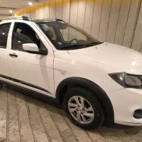 کوییک R سفید مشکی با رینگ آلومینیومی|خودرو سواری و وانت|شیراز, فرهنگ شهر|دیوار