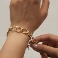 دستبند طلا ۱۸ عیار زیبا|جواهرات|تهران, تهرانپارس شرقی|دیوار