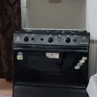 گاز و دو فرش