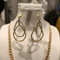 فروش و خرید انواع گوشواره مستعمل|جواهرات|مشهد, انقلاب|دیوار