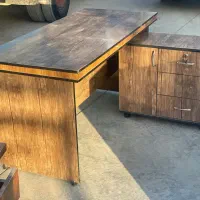 میز اداری و مدیریت