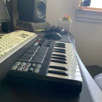 میدی کنترلر Akai Mpk Mini