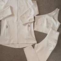 فروش فوری تعدادی لباس کاملاً نو (مناسب هدیه)