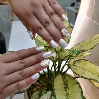 آموزش- کاشت ناخن