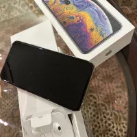 آیفون XS 256 نقره‌ای، رجیستر شده، در حد نو