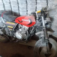 ۲۰۰ سی سی پرواز