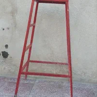 ۴پایه اهنی محکم‌