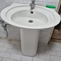 روشویی ، پایه ، اینه و کمد ، فلش تانک و شیرالات