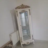 بوفه و ساعت سفید قیمت باهم در حد نو