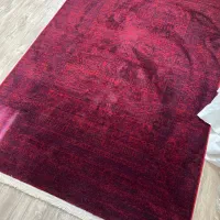 فرش قرمز
