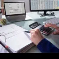 کمک حسابدار خانم آشنا به نرم افزار هلو و دفترنویسی