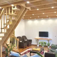 کلبه چوبی با منظره