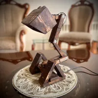 چراغ مطالعه چوبی دستساز - طراحی خاص و یونیک