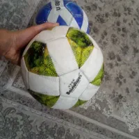 دو عدد توپ فوتبال و فوتسال|ورزشهای توپی|مشهد, جاهد شهر|دیوار