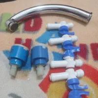 یه علمک پایه کوتاه ظرفشویی و۶ شیرآب و کاتریج شیراب|لوازم سرویس بهداشتی|اندیمشک, |دیوار