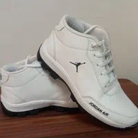 کتونی جردن،ساق دار،41|کیف، کفش، کمربند|قم, بنیاد|دیوار