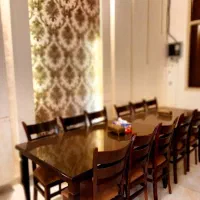 لوازم فست فود و میز صندلی