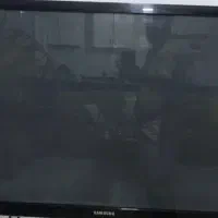 به یک خیرکه  تلوزیون ال سی دی به مدرسه هدیه بدهد