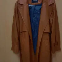 کت چرم زنانه و بوت قهوه ای