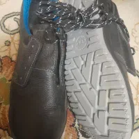 کفش و لباس کار