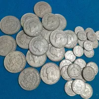 تعدادی سکه های قدیمی