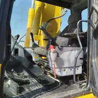 بیل مکانیکی کوماتسو ۲۰۰|ماشین‌آلات صنعتی|اسلام‌شهر, ملک‌آباد|دیوار