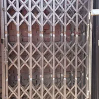 آهنگری ونصب درب اکاردوانی وزیرکولری