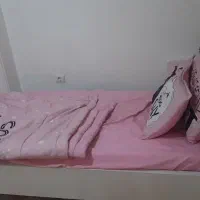 ۲عدد تخت جوان و ۱عدد میز ارایش|تخت و سرویس خواب|قم, سالاریه|دیوار