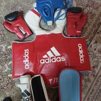 یک دست هوگوباکلاه وقلم بندودستکش|تجهیزات ورزشی|قم, زند آباد|دیوار